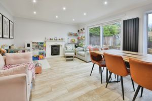 Photo 11- click for photo gallery